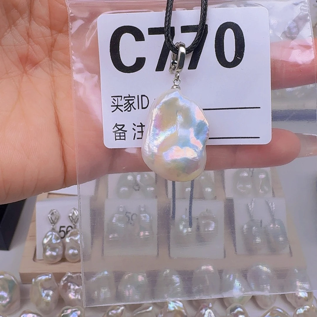 银S925镶嵌耳饰淡水珍珠