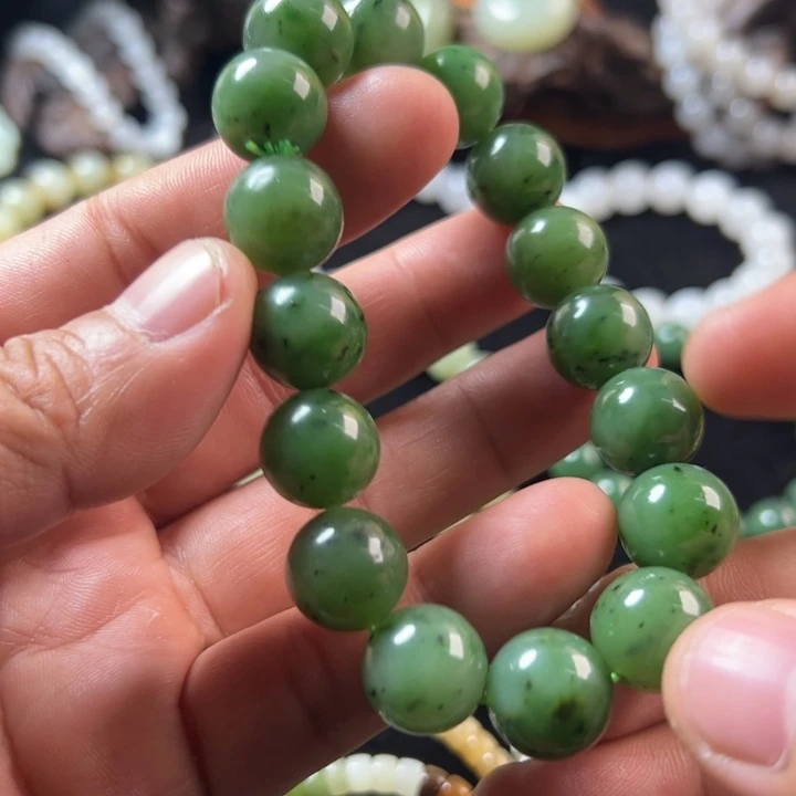 和田玉未镶嵌手串