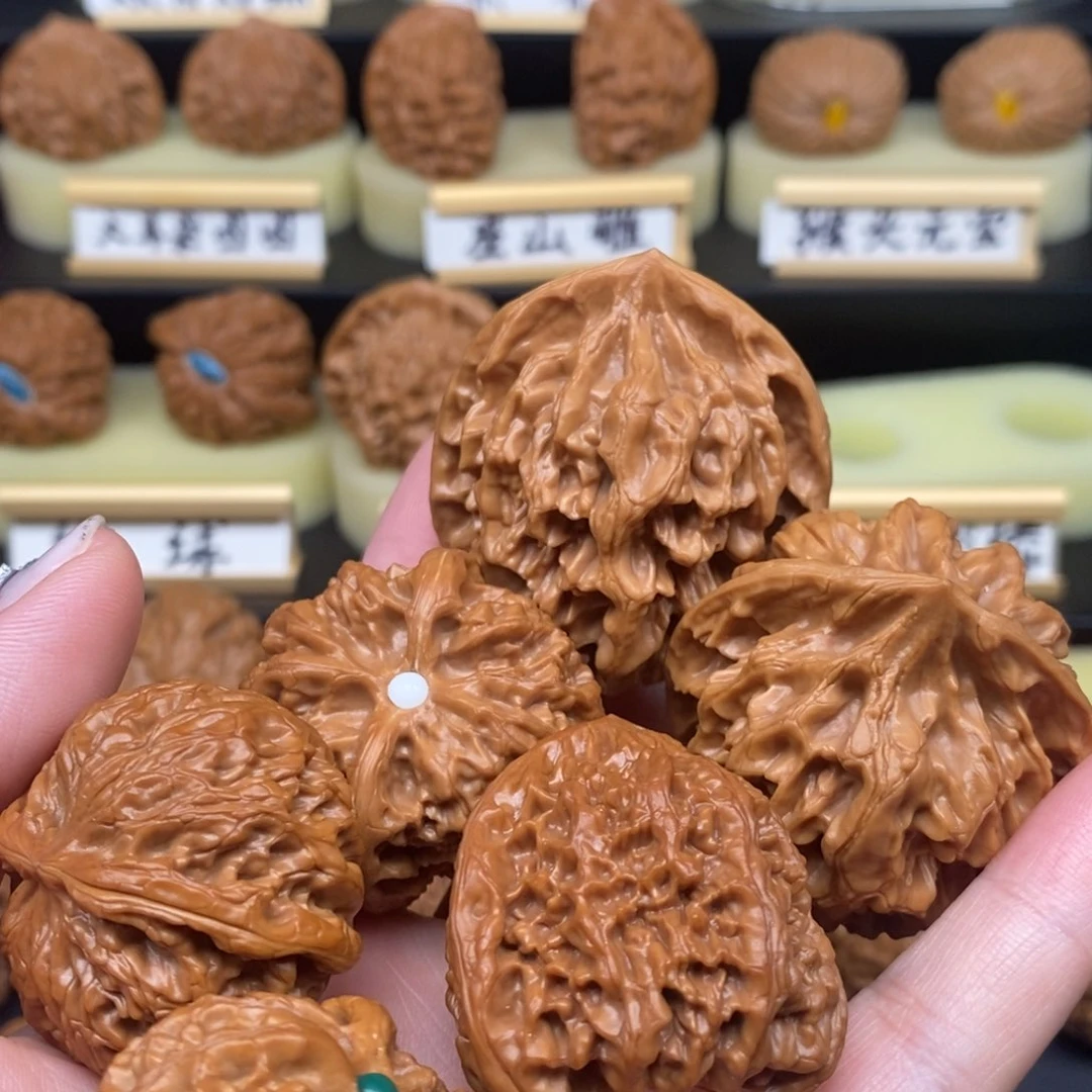 文玩核桃吊坠哈***…苹果园帝王野牛