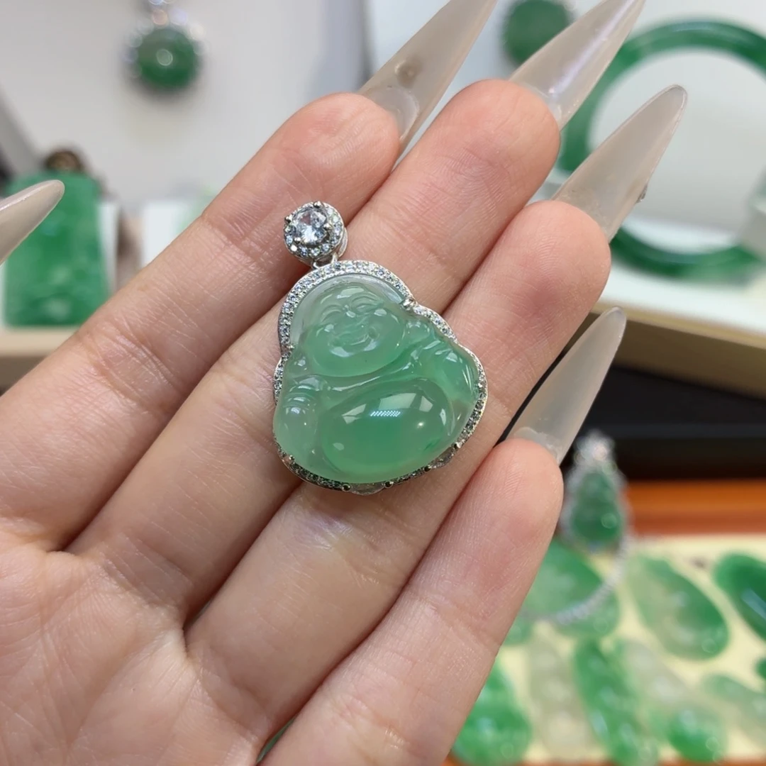 石英质玉（非洲翠）未镶嵌颈饰AB
