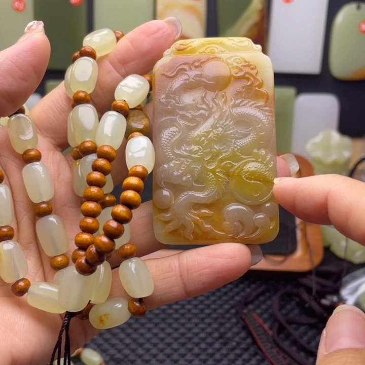 受***狼昆仑山料生肖玉龙