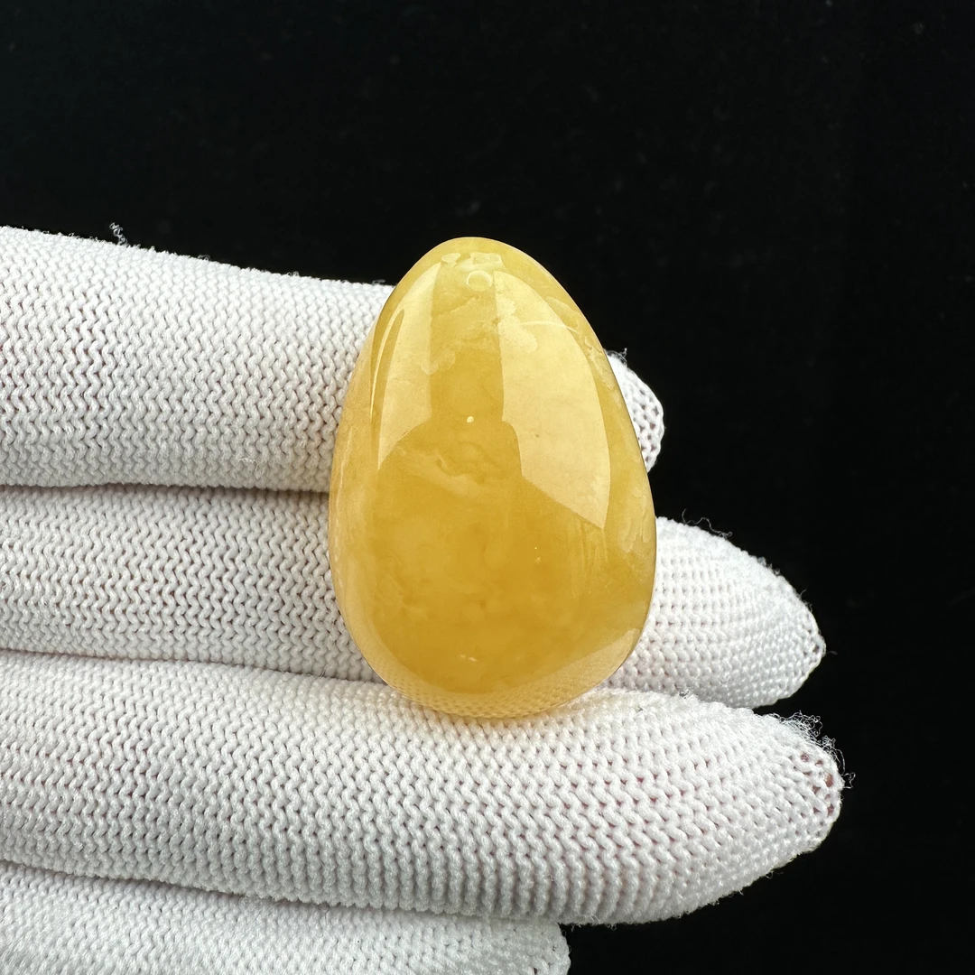 Y1198天然原矿蜜蜡 满蜡飘花水滴牌 23*34*15mm抖音基地质检发货