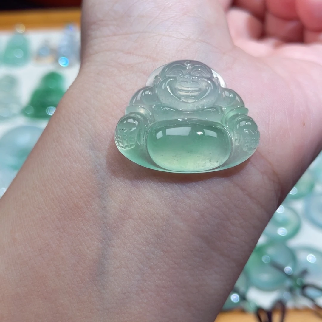 翡翠未镶嵌颈饰出****U佛公