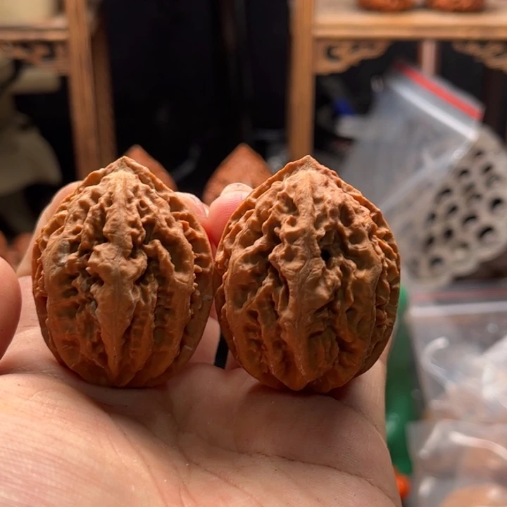 文玩核桃把件楸大胖瑕疵110