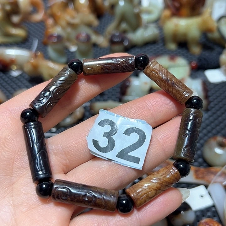 和田玉颈饰未镶嵌