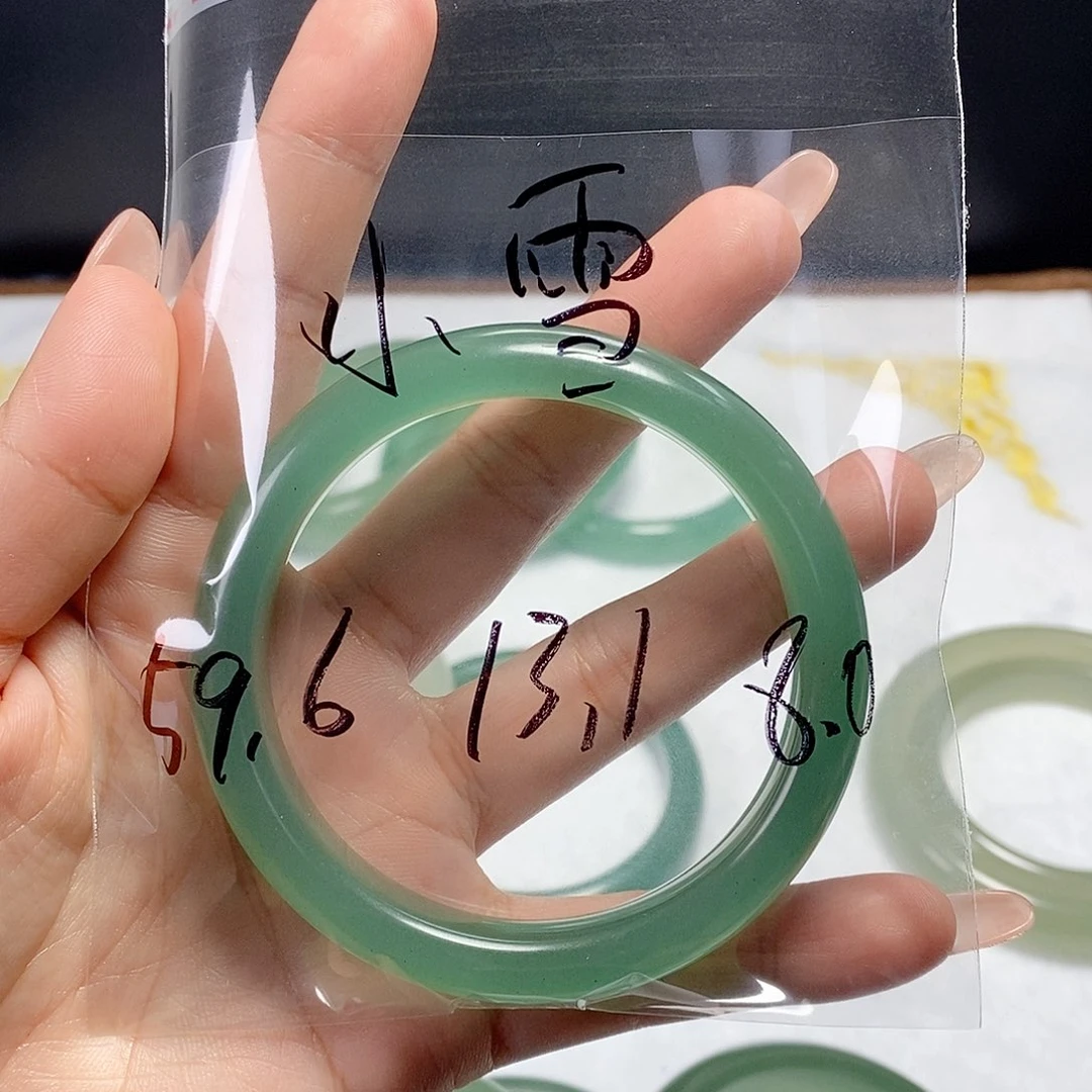 未镶嵌手镯石英岩玉小****❄