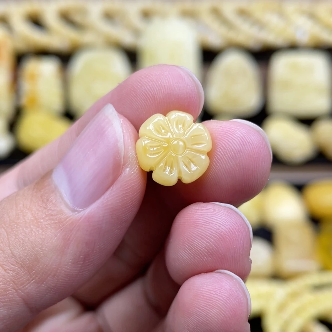 裸石琥珀未镶嵌琥珀蜜蜡