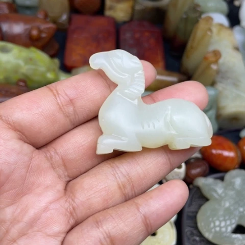 蛇纹石玉未镶嵌颈饰17