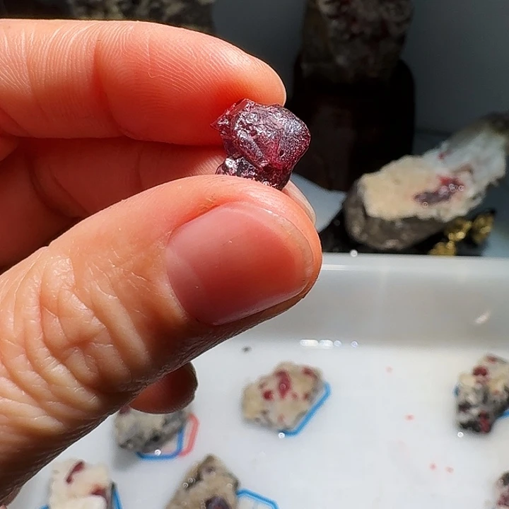 乐****天然辰砂天然朱砂原矿石1.5克