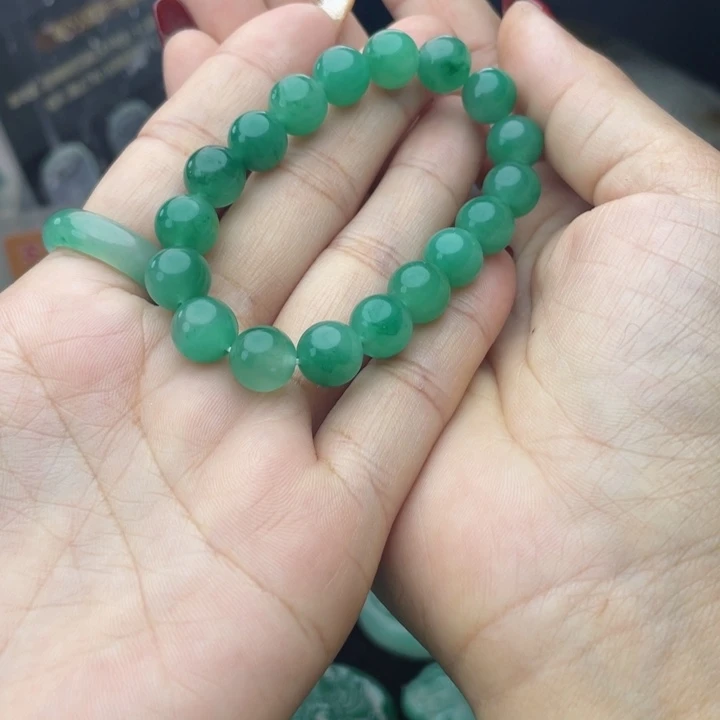 石英质玉颈饰未镶嵌