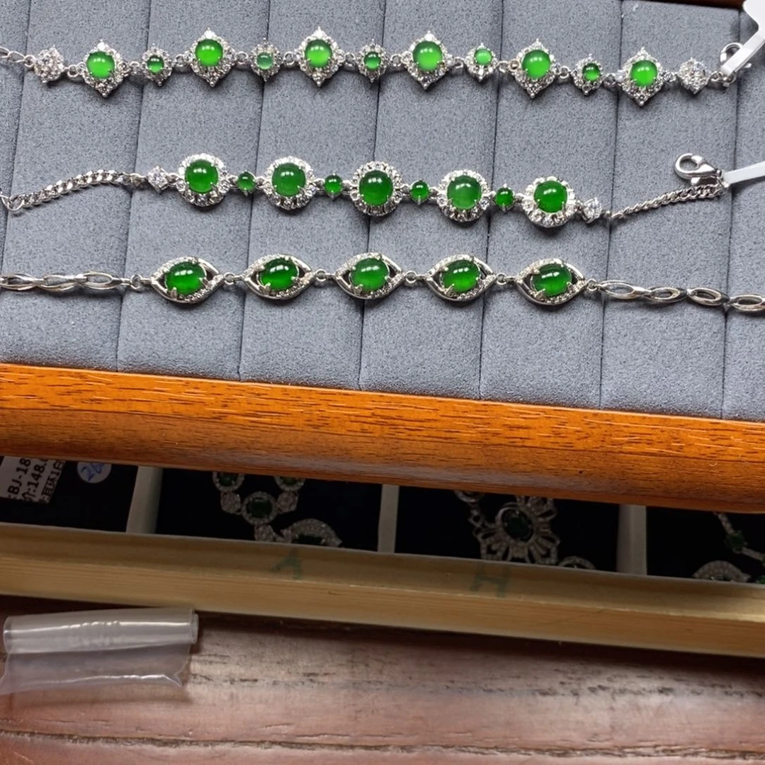 翡翠颈饰银S925镶嵌博***账翡翠手链