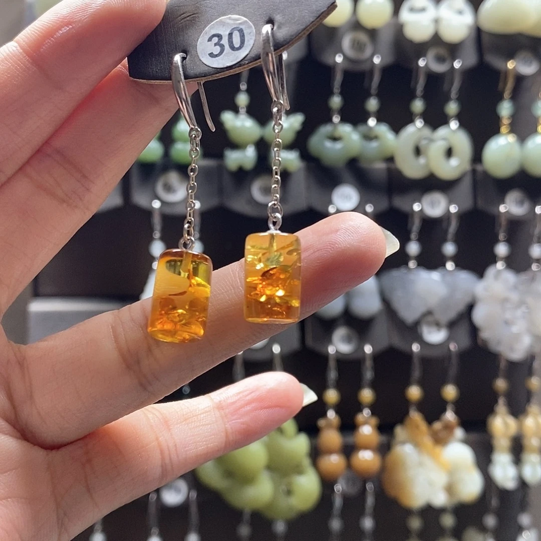 闻***瑟琥珀银S925镶嵌耳饰