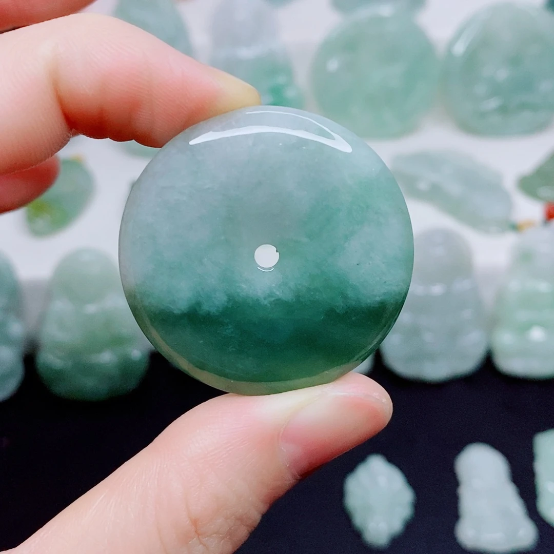翡翠未镶嵌颈饰吊坠