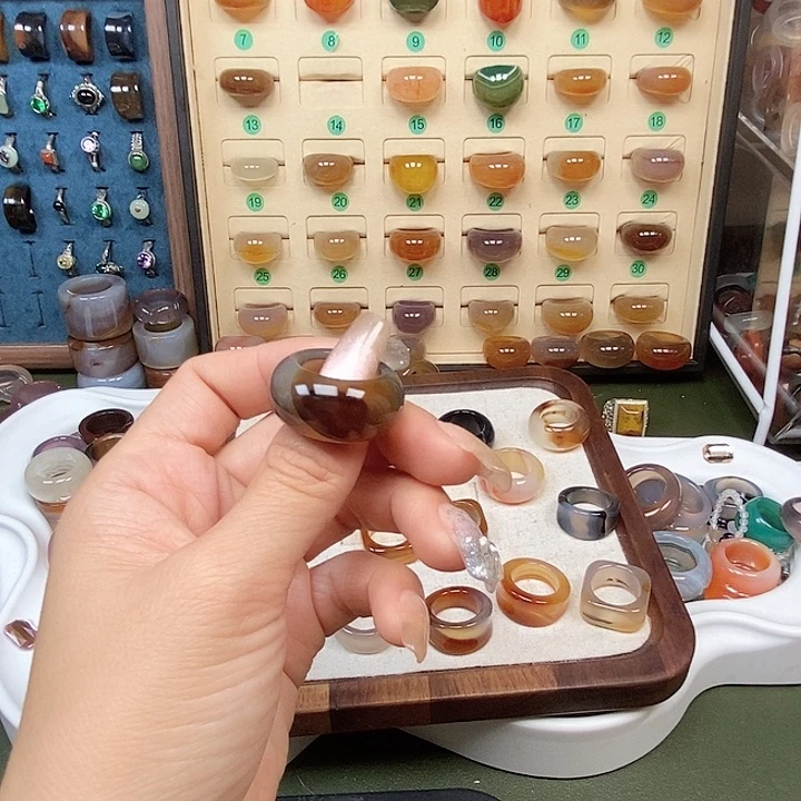 合金戒指玛瑙/玉髓那****阳