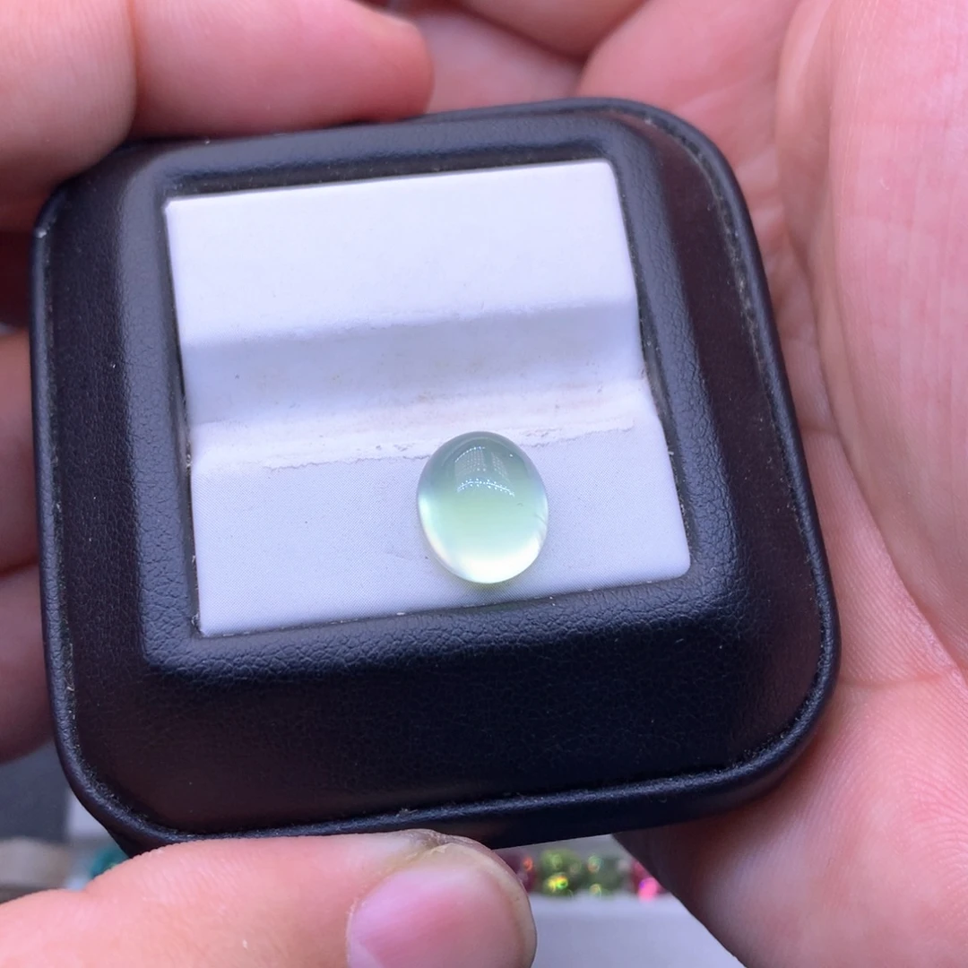 葡萄石未镶嵌珠宝半成品天然葡萄石裸石