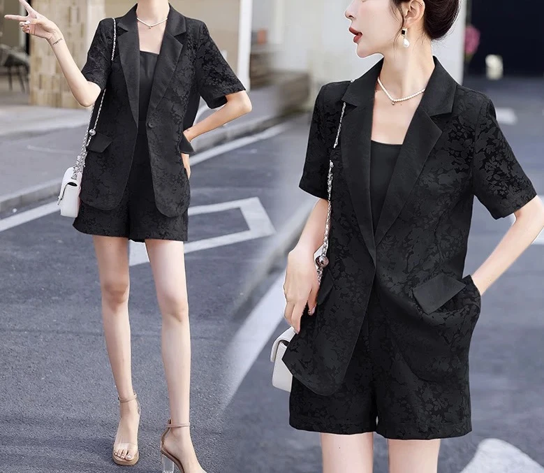 227 时尚轻奢风百搭短袖外套+休闲短裤 套装（J30）