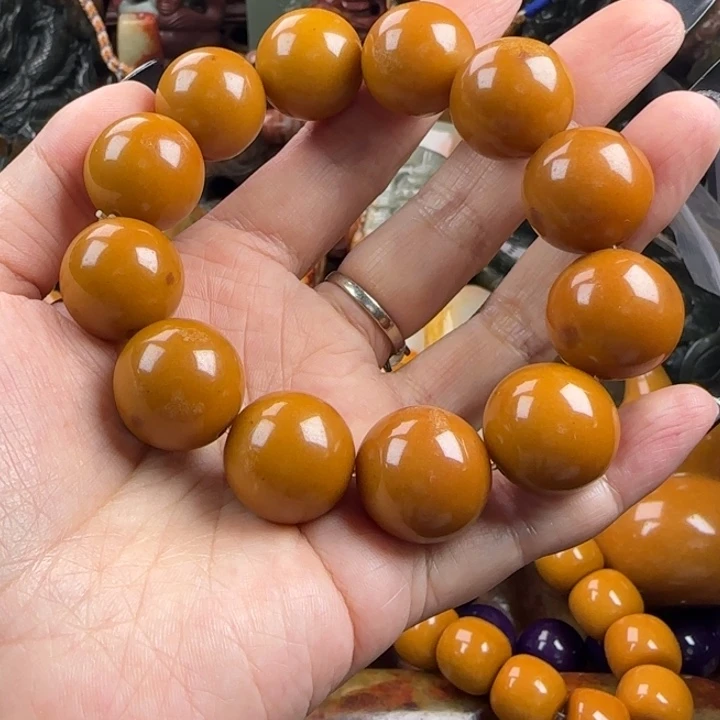 未镶嵌透闪石质玉珠宝奇石