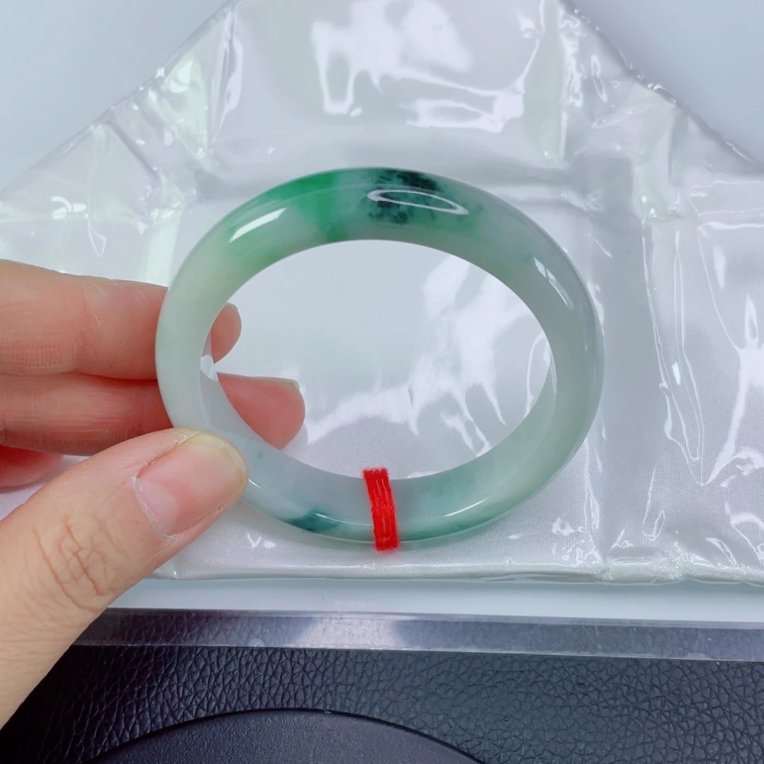 翡翠手镯未镶嵌土***！天然