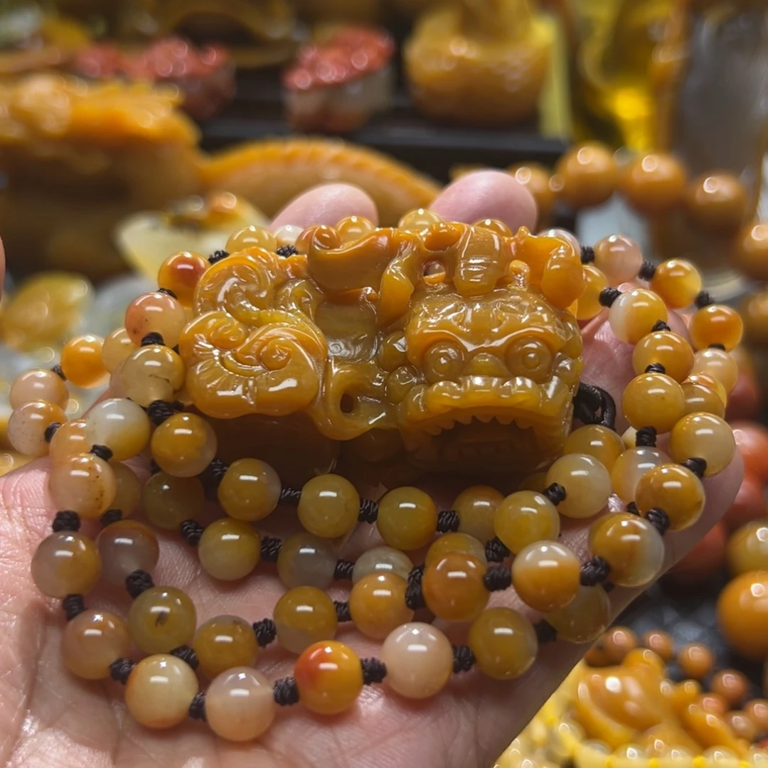 石英质玉未镶嵌颈饰