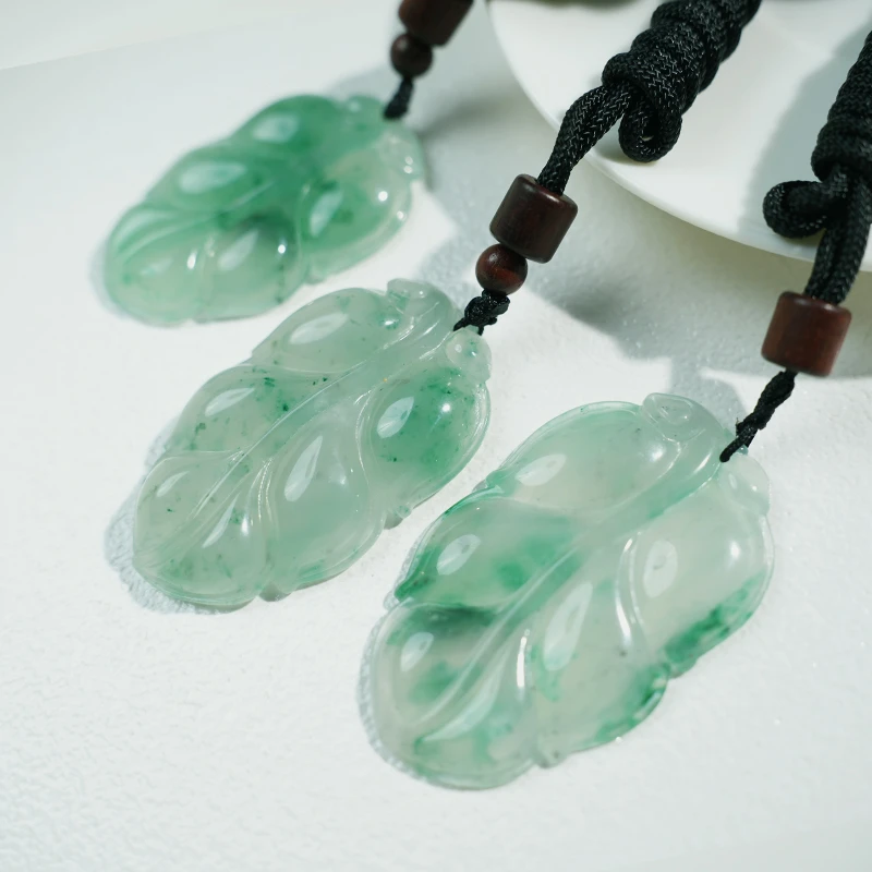 【卿得珠宝】玉叶吊坠非洲翠天然石英质玉冰飘花多样发一