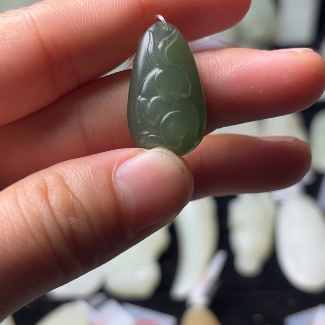 和田玉未镶嵌吊坠(不含链)和田玉