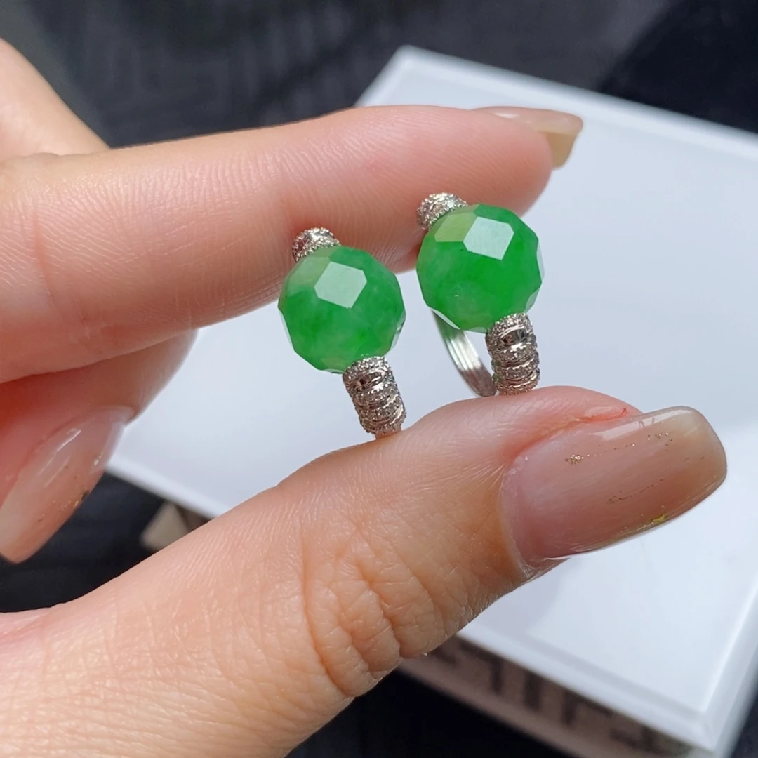 翡翠18K金镶嵌耳饰切割面珠珠耳包（卡9.3mm）