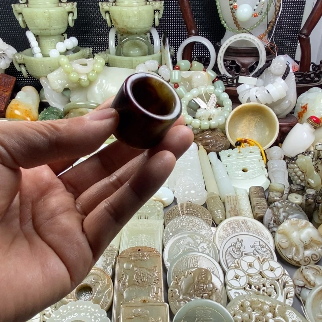 和田玉（糖玉）未镶嵌颈饰