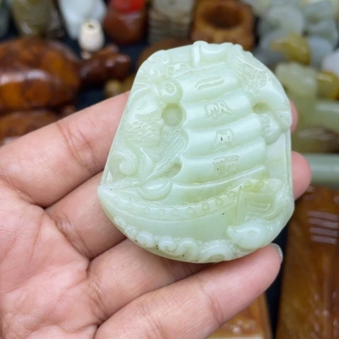 未镶嵌蛇纹石玉颈饰58