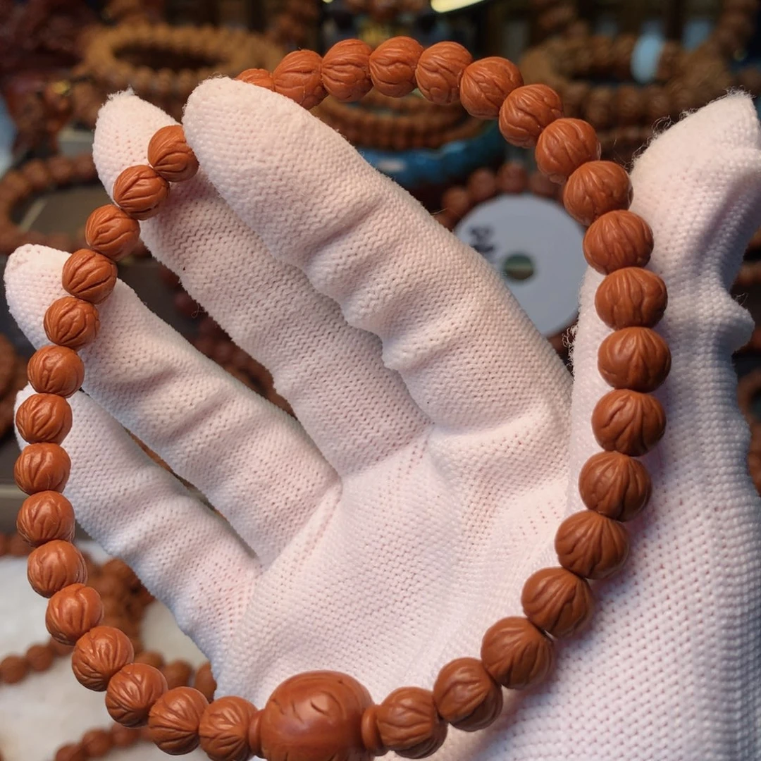 周***g手串桃核秦岭龙纹