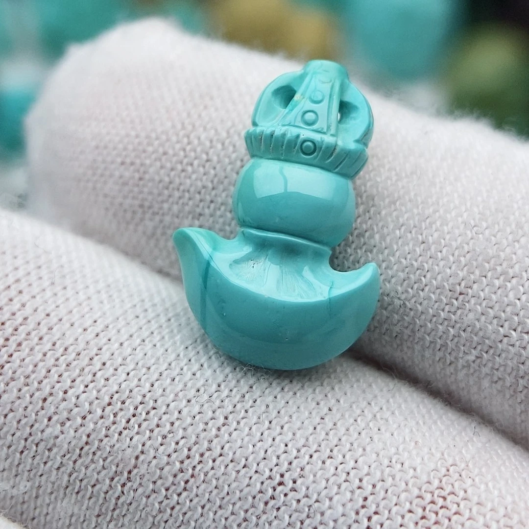 绿松石颈饰未镶嵌