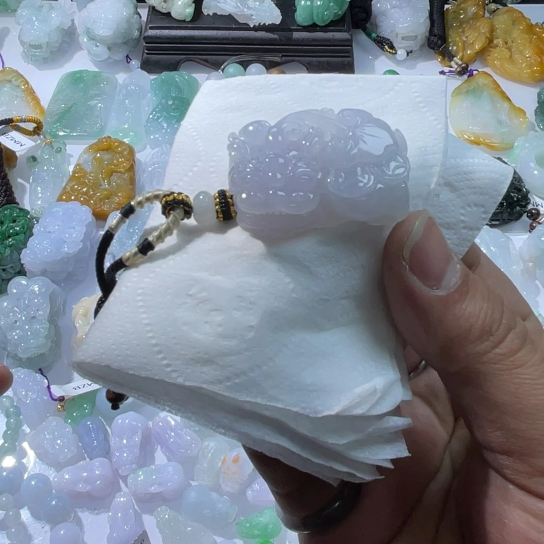 翡翠颈饰未镶嵌天然