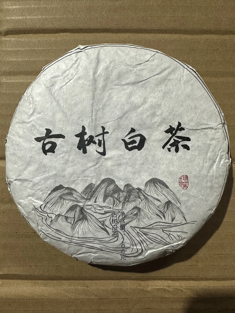 2014年古树白茶饼200克