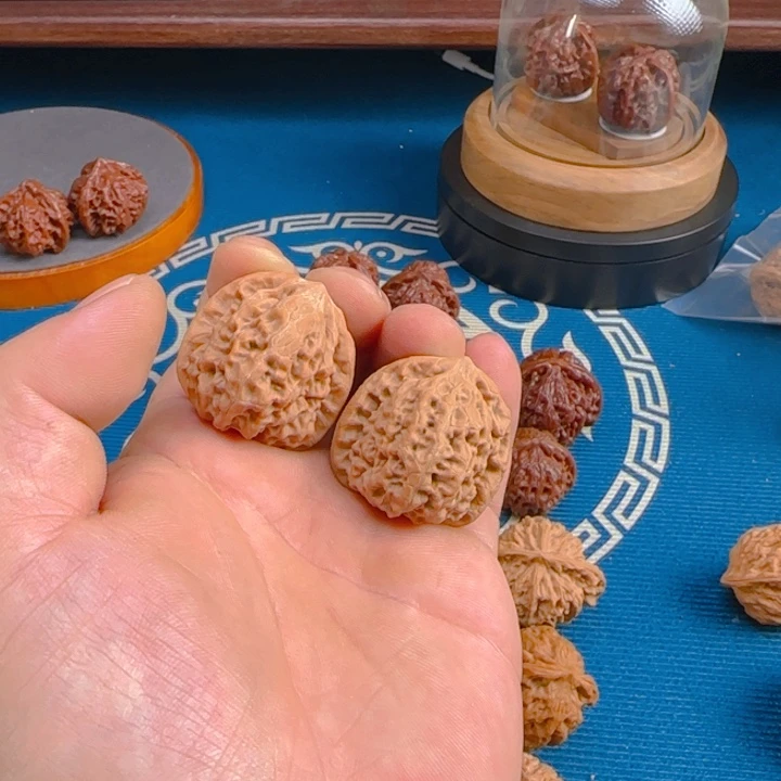 桃核吊坠等**?纯野生鸳鸯