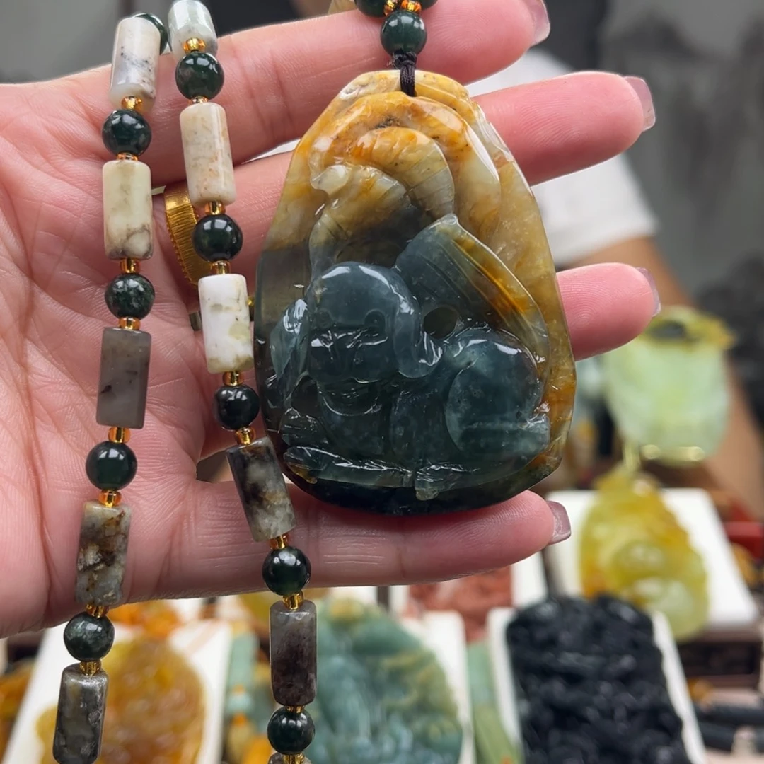 岫玉未镶嵌颈饰挂件