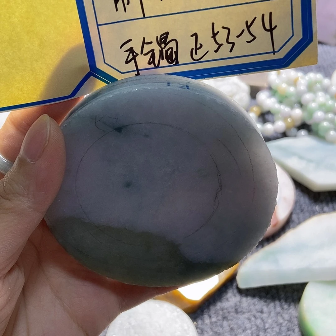 定制翡翠未镶嵌手镯