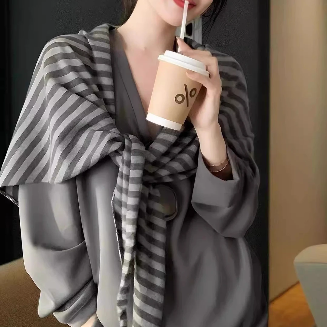 条纹三角大披肩针织韩系慵懒风含羊毛春秋加厚外搭学生百搭女围巾