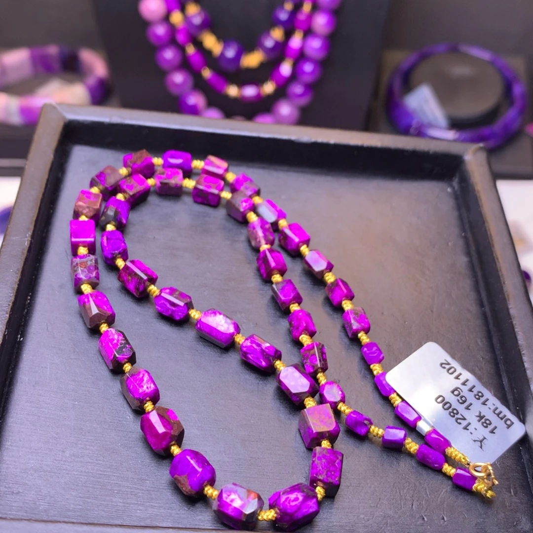 苏纪石（舒俱来）18K金镶嵌丝绒项链