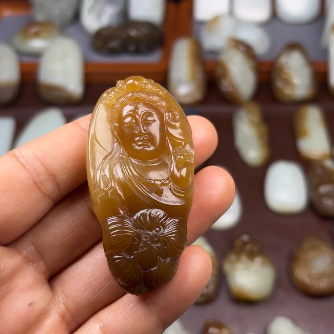 和田玉（糖玉）颈饰未镶嵌