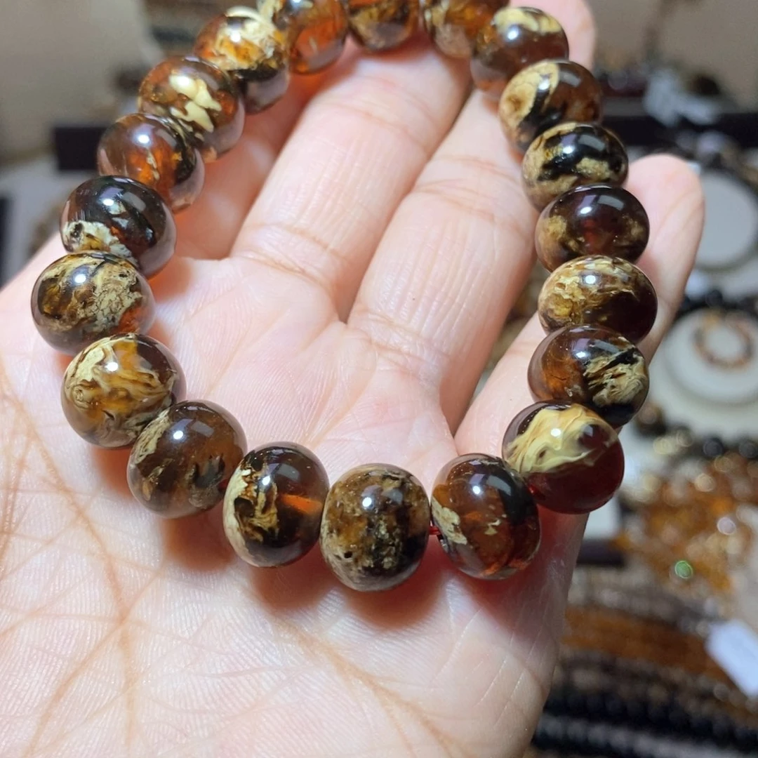 未镶嵌琥珀裸石血底溶洞12m