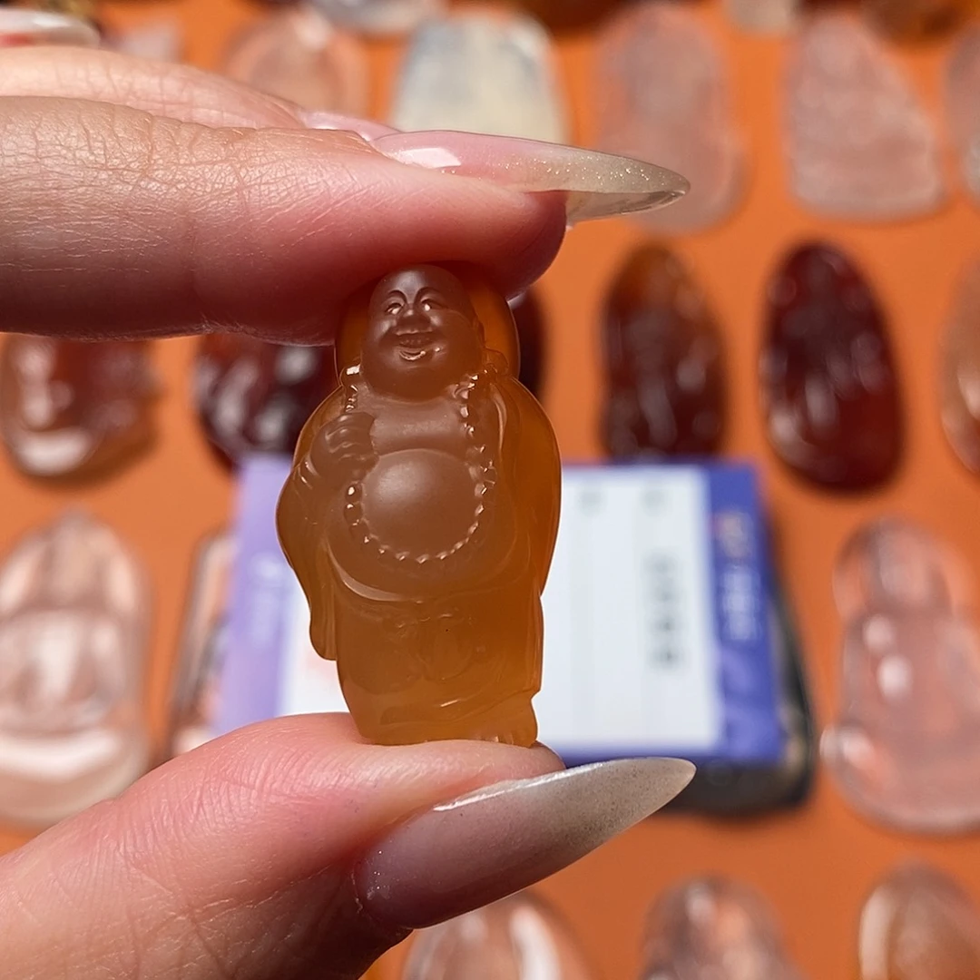 未镶嵌颈饰玛瑙/玉髓余****?