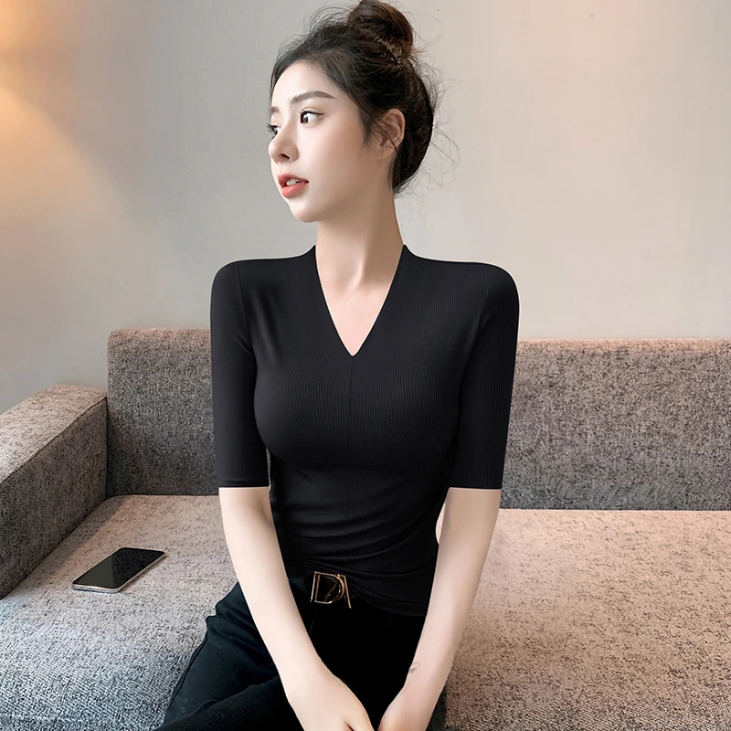 黑色中袖螺纹v领打底衫女2025新款春秋季五分袖t恤高级感内搭上衣