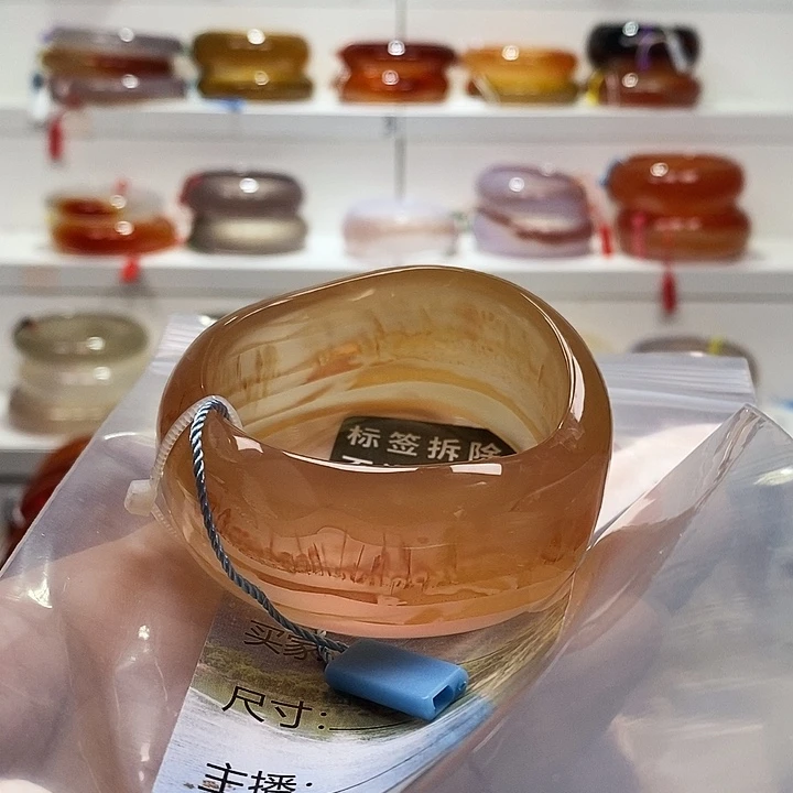 玛瑙/玉髓未镶嵌手镯龙纹