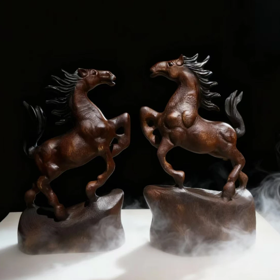 家居客厅办公室装饰香樟木手工雕刻马到成功摆件造型生动有力