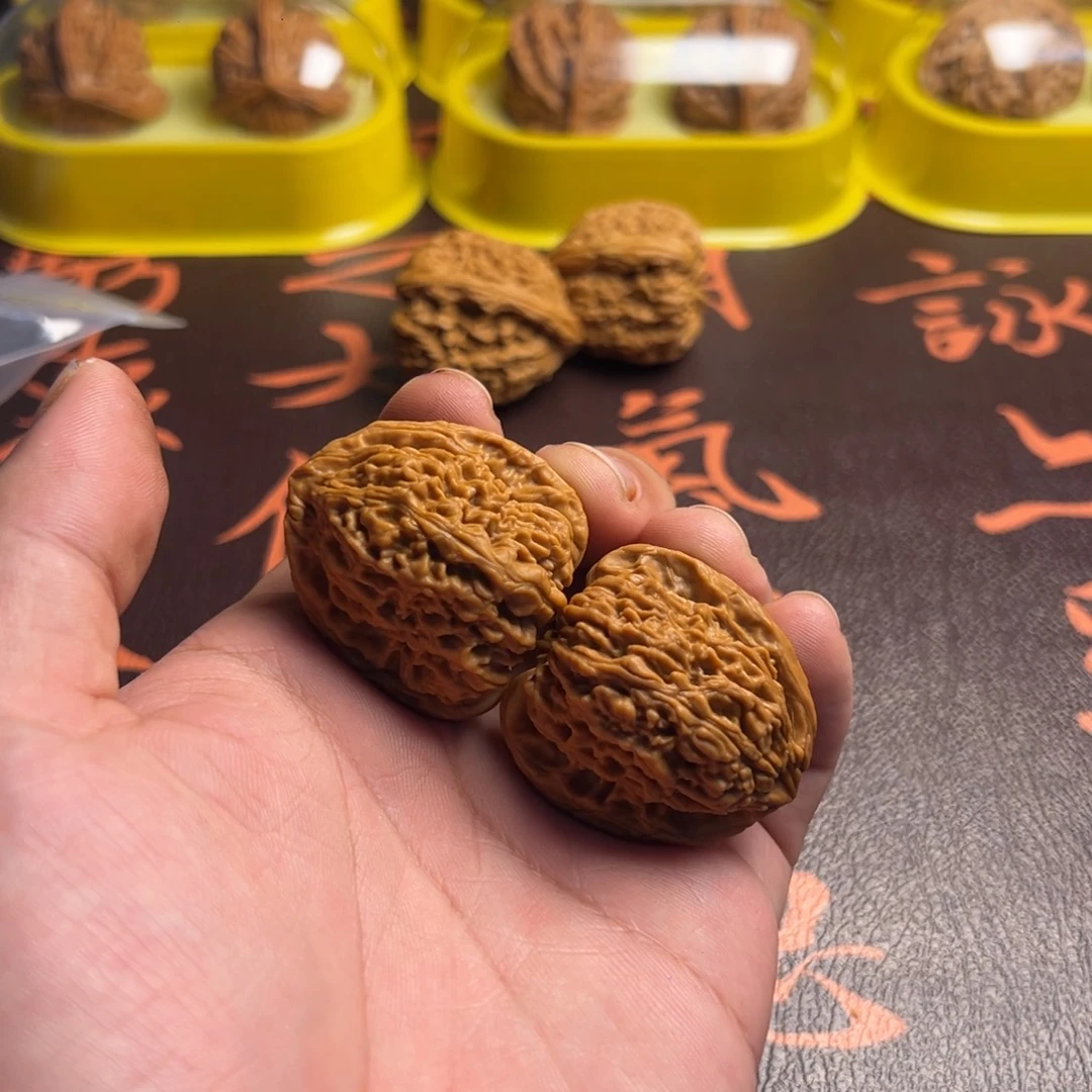 文玩核桃吊坠03南疆石