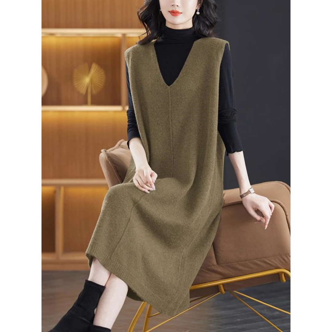 鸡心领针织连衣裙女春秋冬新款气质显瘦毛衣裙长款过膝马甲背心裙