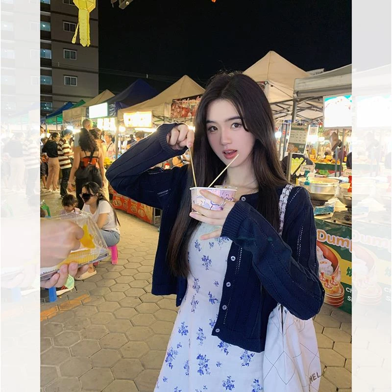 轻奢网红款2025年春季新款秀智同款百搭镂空短款针织深蓝色开衫