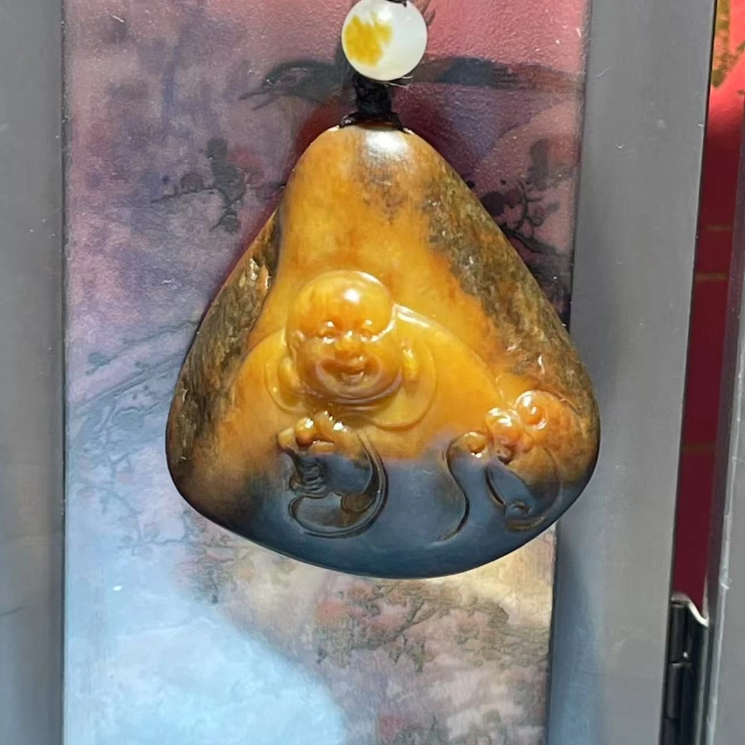 新疆籽料黄沁佛公挂件