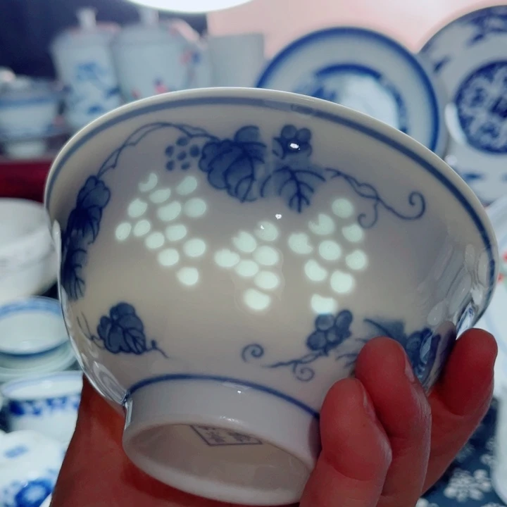 青花玲珑5寸饭碗葡萄