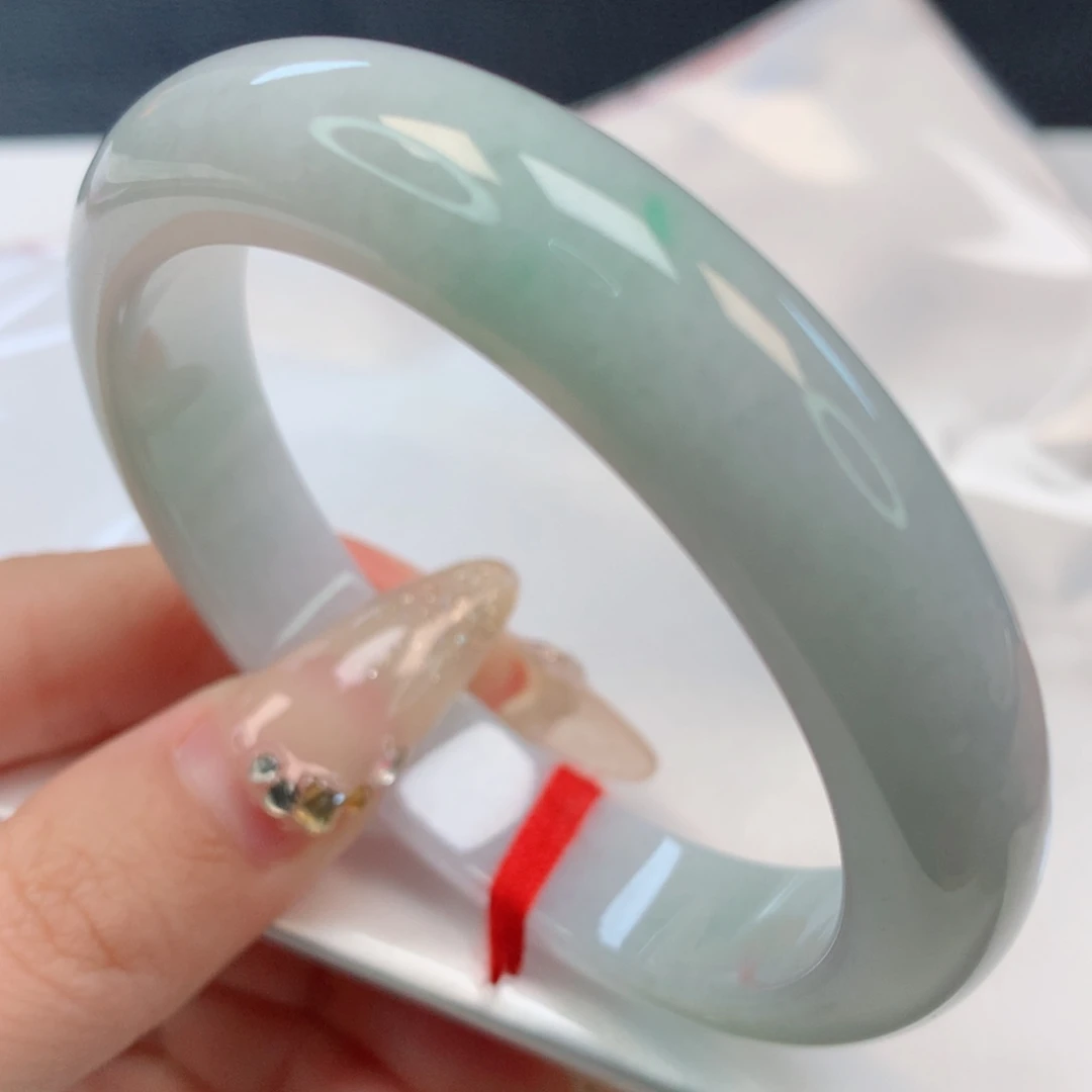 【闪购商品】翡翠手镯未镶嵌55+圈