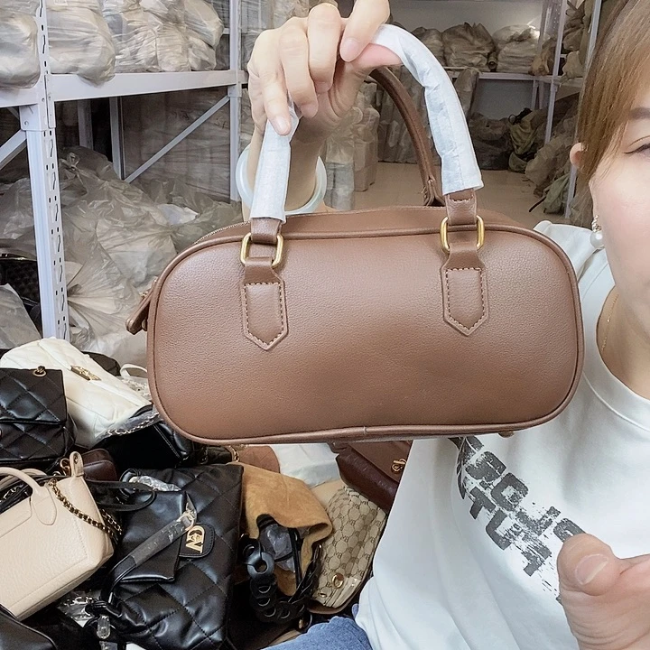 蚕丝小牛剖层皮革PU